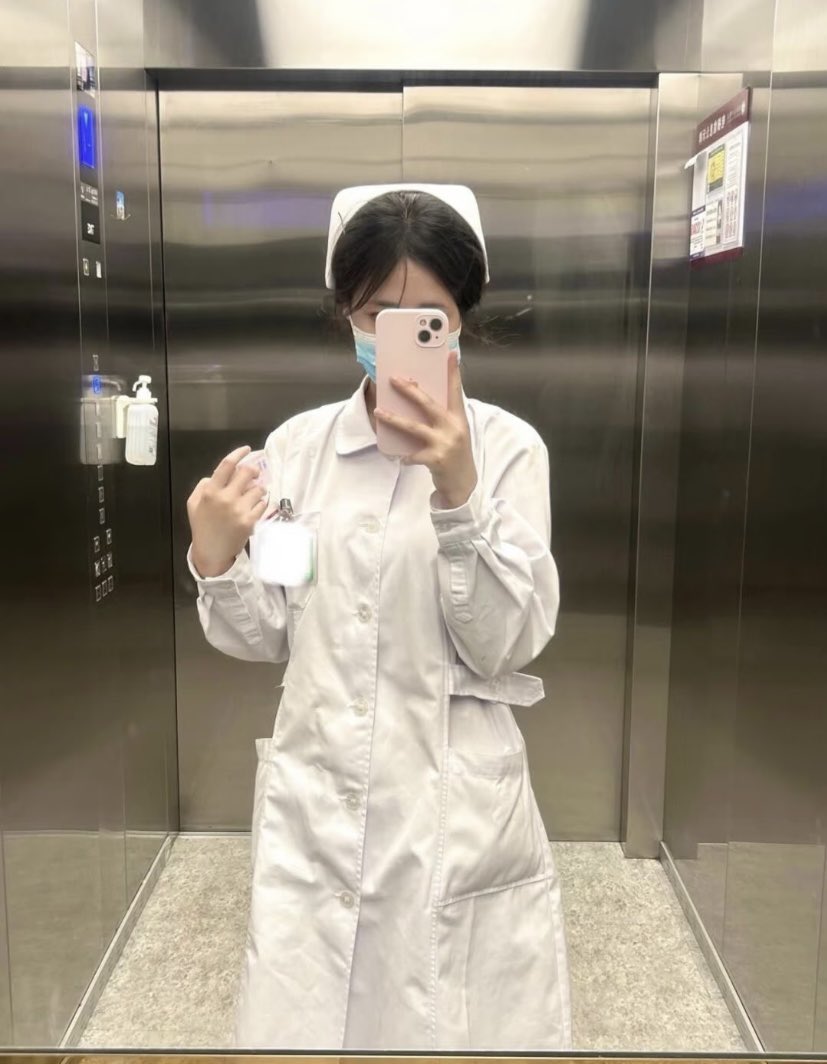 claud3345678's tweet photo. 今天继续来啊🫰🫰

是谁说要来锐评我21岁的bb啊？

心情不好来X发泄了，无🚪来就给啊！！！！ https://t.co/zhNuRCKRhx