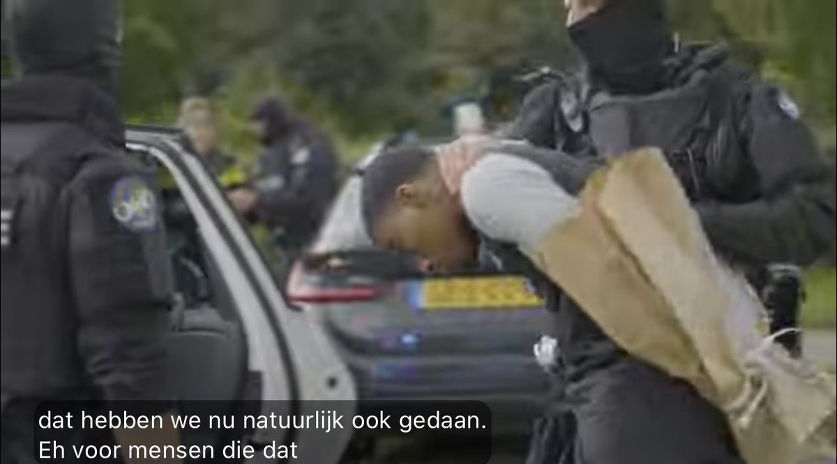 geertwilderspvv's tweet photo. Arrestatie van één van de 34 verdachten #Overasselt.

Beeld van @PowNed. https://t.co/W80zkhQ4Mr