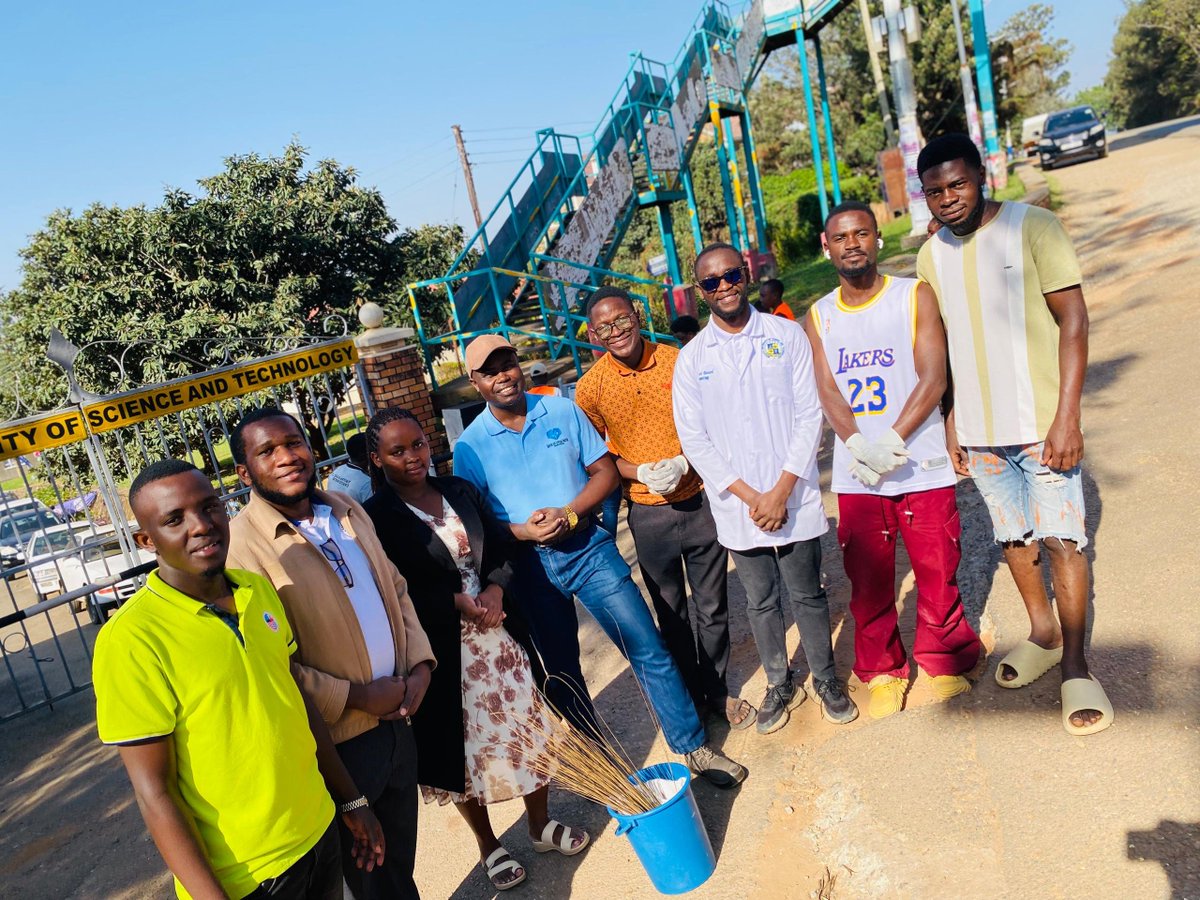mustpeerproject's tweet photo. Last Saturday, MUST Peer Project joined National Cleaning Day.
Proudly cleaning around @MbararaUST, promoting health, hygiene and community responsibility.
Together for a cleaner, greener Mbarara.
#MUSTPeerProject #CleanUganda every day. https://t.co/uXase2CeJD