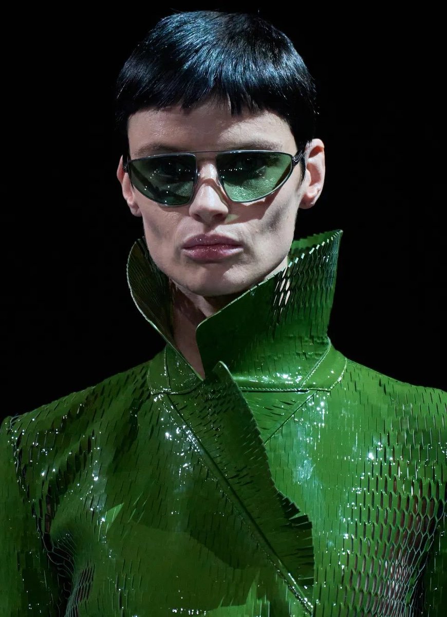 byMadeStudio's tweet photo. 🚨Tom Ford Spring 2026 rtw Collection https://t.co/EpFJtqaiwL