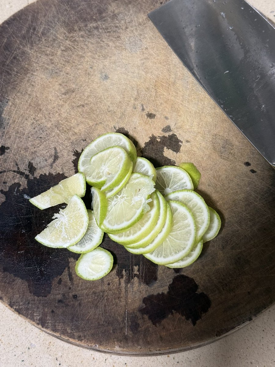 FoodPushLife's tweet photo. Lemonade🍸🍋#lemonade https://t.co/7bcXb8uV7G