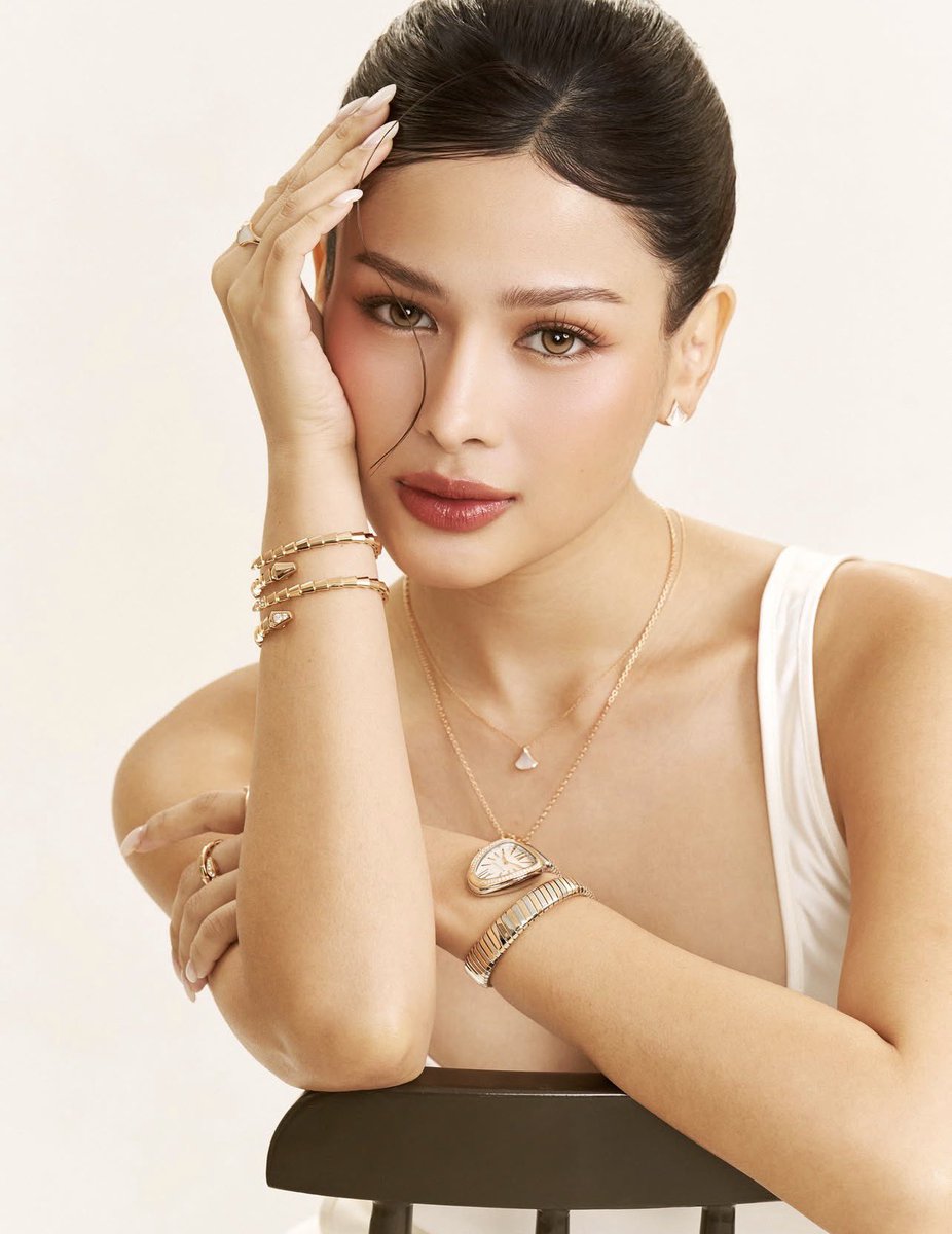 PopPlanet_'s tweet photo. AZ Martinez Turns Heads in Bvlgari With Her Ravissante Beauty. https://t.co/ajEwcsWDt5