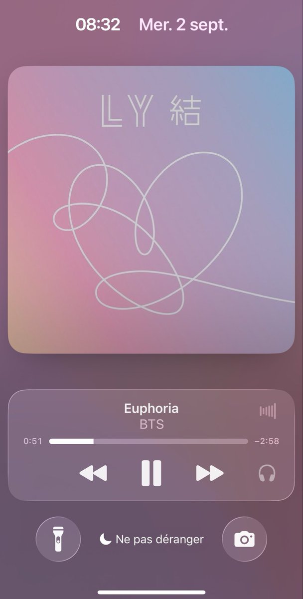 ymmti7's tweet photo. je peux l’écouter en paix comme tout les matins quel grâce merci bts https://t.co/Y4yZHeYaKm