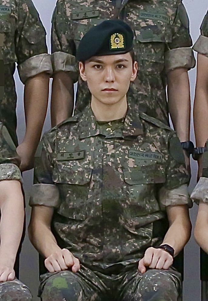 chewry_vn's tweet photo. 군복또리,,, 아아아아아아,,,,, https://t.co/ZobENxDkBE