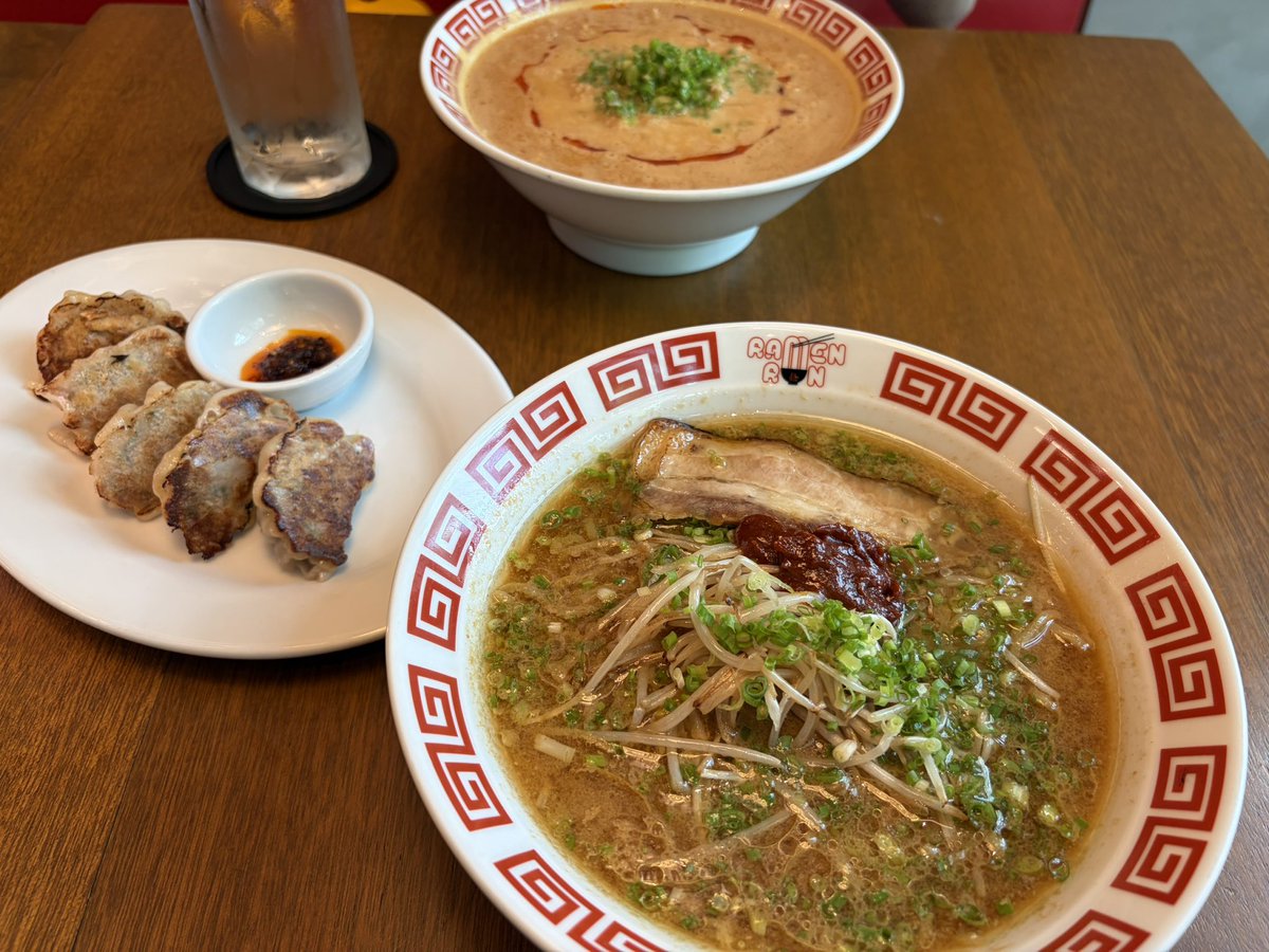 Asanp420's tweet photo. Michelinラーメン https://t.co/ZgExO4EuXh