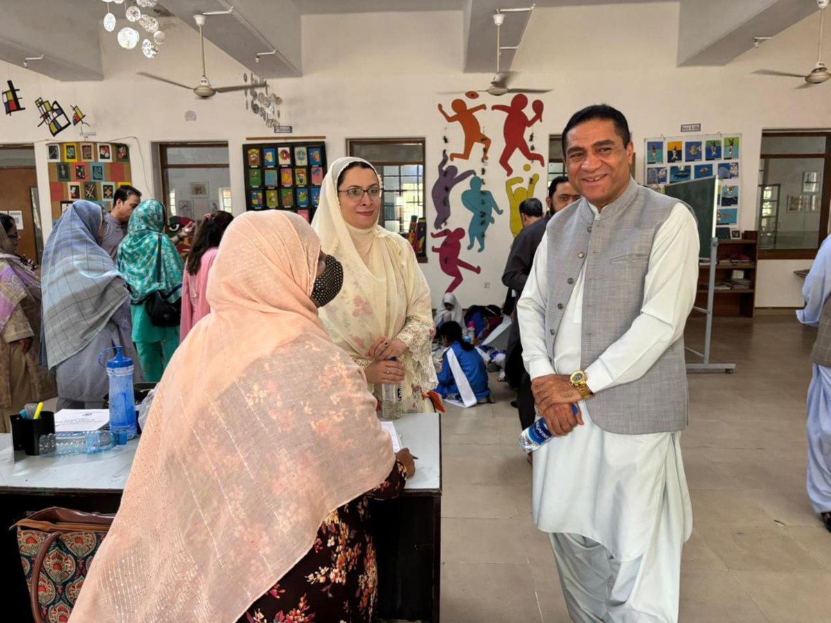 ZindagiTrust's tweet photo. Learning from the ground up.

Representatives from the Government of Balochistan and @UNICEF_Pakistan visited SMB Fatima Jinnah Govt. School and GECE, Hussainabad, to explore how practical, system-level reforms can strengthen public education. 

#ZindagiTrust #Durbeen https://t.co/670O4FhczH