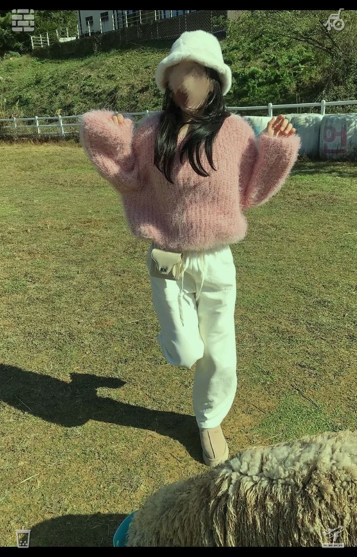 _carlalisboa's tweet photo. 🐇Radio repair Works nowA crease formed between Clara's brows, a pang of concern tightening in her chest at the image of him toiling away in solitude. “That must be awful,” she murmured gently. “You really need to look after yourself, Eli. You can't keep driving yourself so r https://t.co/aagece6zvB