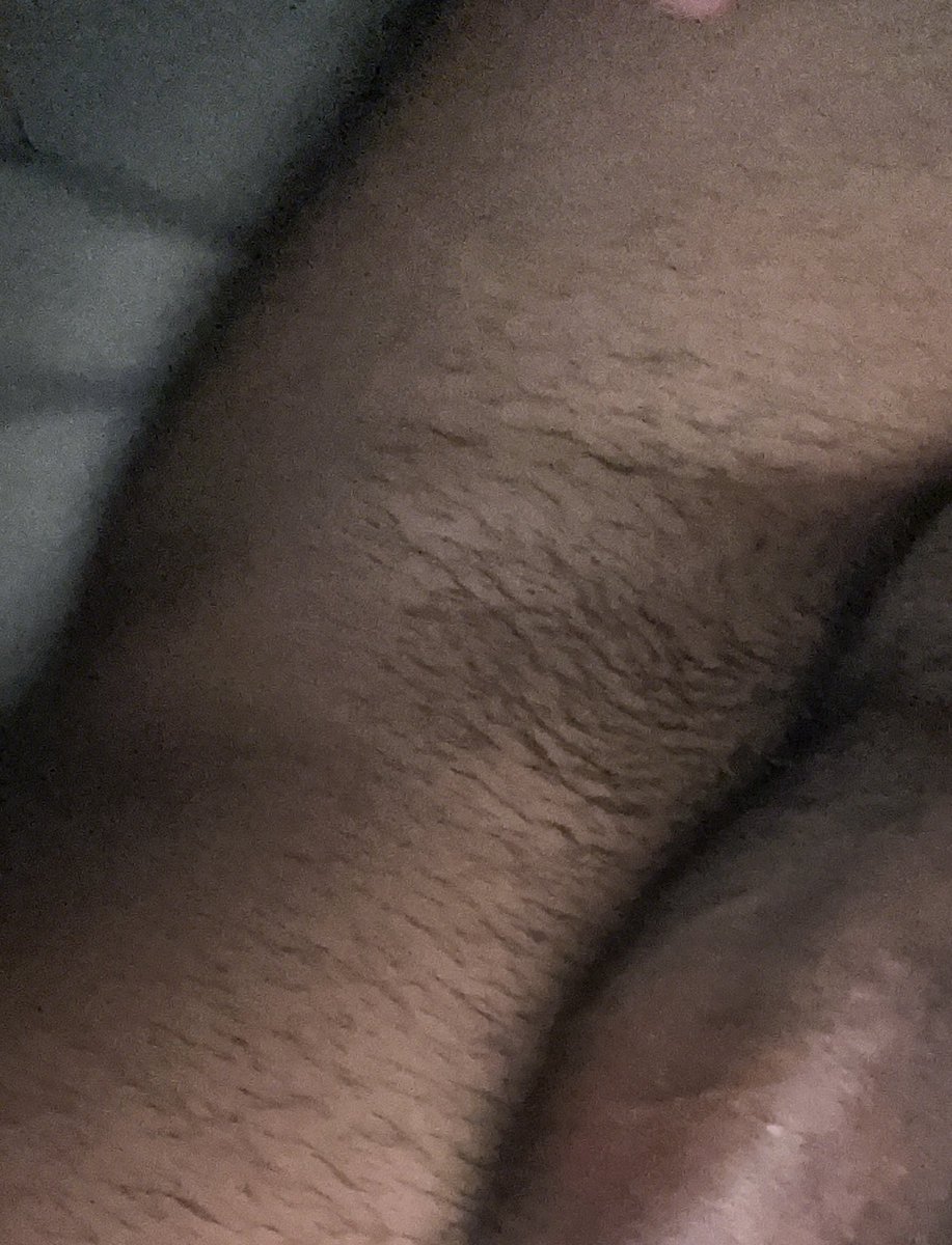 Damn4r2's tweet photo. quien quiere ver la foto completa? chat hot manden dm https://t.co/t2MjiH074O