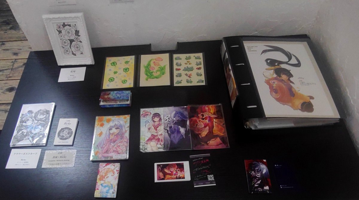 IYN02914016's tweet photo. 明日より13日までART STORE  IYNにて「花ことば３」展を開催致します。

素敵な作家様たちが描く魅力的な作品を是非ご覧ください！

皆様のお越しを心よりお待ちしております！
※月〜水お休み

展示風景vol.4

#IYN #イラスト #オリジナル  #art #illustration #花 #花言葉ㅤ https://t.co/XsK5pMCxld