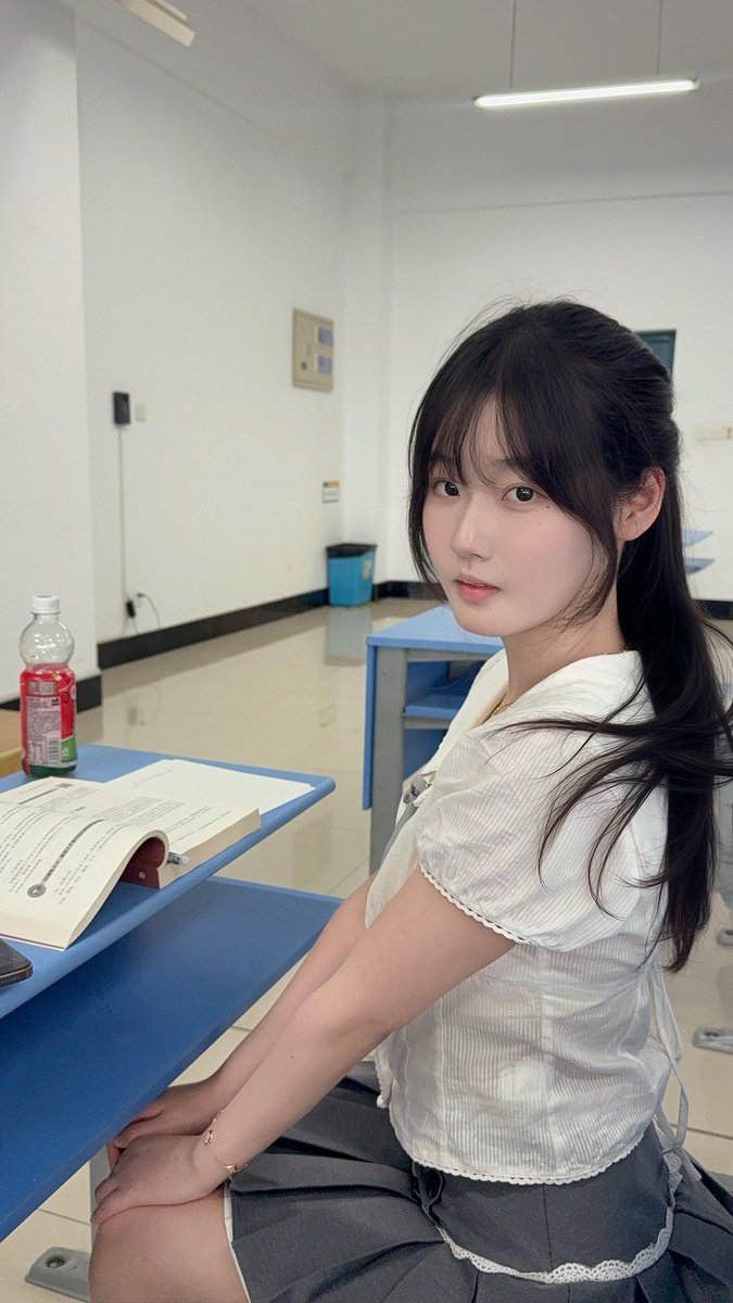 Jotto111's tweet photo. 新人刚玩x

想发点照片  有人锐评女大福照吗

直接给不墨迹  发完我要删了….. https://t.co/EYJvW8QdjU