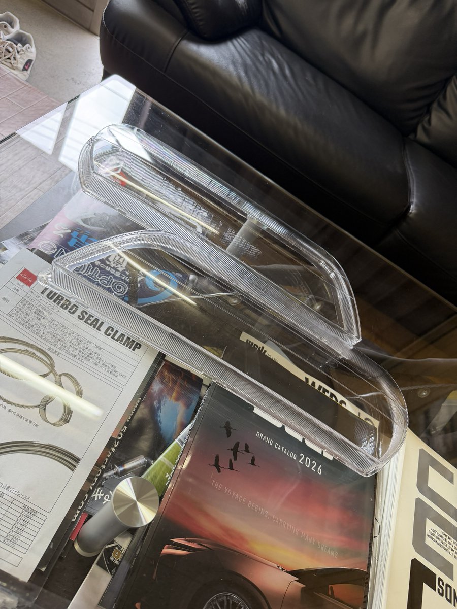 STGARAGE_O's tweet photo. JZX100系補修部品検討中。

サンプルが届き確認中をしております。

100チェイサー/マークII コーナーレンズとヘッドライトレンズ。

( ˘•ω•˘ ) ウムゥゥゴニョゴニョ。

春日部超天国には…っと思って準備中。 https://t.co/0M2zgGdO21