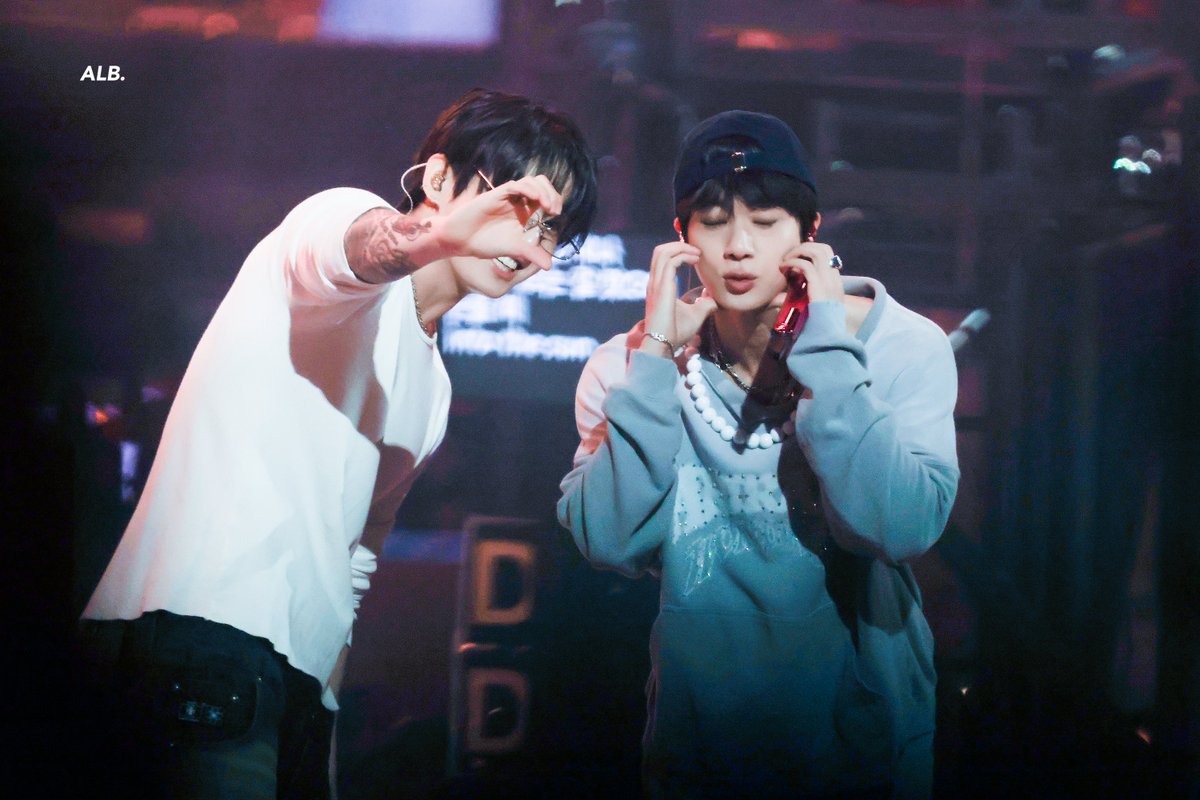 ALittleBraver92's tweet photo. 260901 LA 

#방탄소년단진 #김석진 #석진 #진 #BTSJIN #JIN 
#BTS_WORLDTOUR_ARIRANG
@BTS_twt https://t.co/TqvBjx5wO4