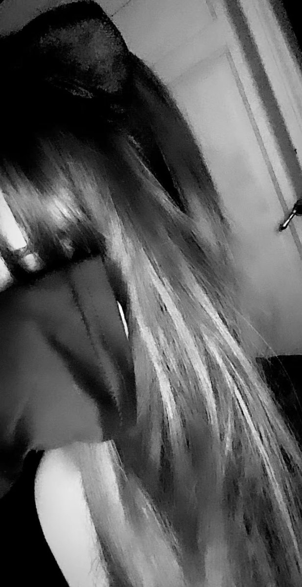 kittygfie's tweet photo. meow :P https://t.co/k8utH1hqnX