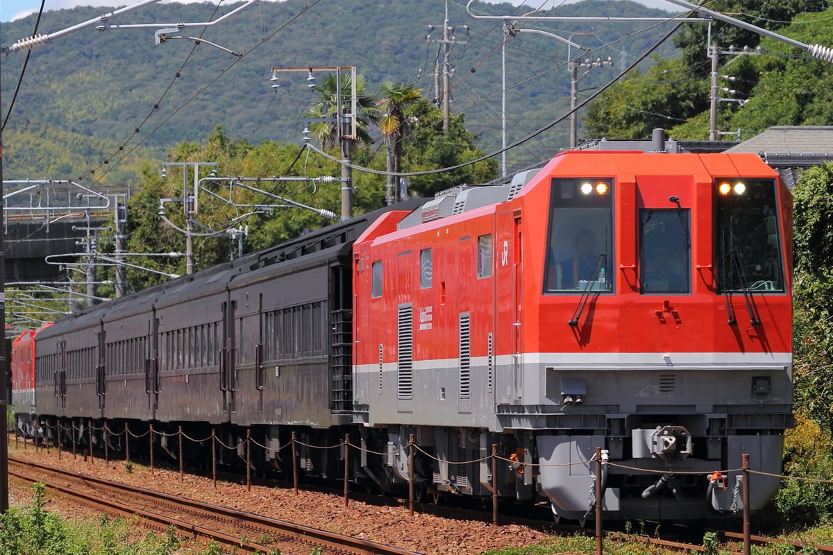 whitewing_160's tweet photo. DEC743+35系+DEC743
試運転 https://t.co/5WAaQcSoH1