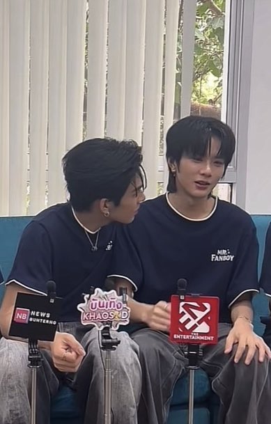 Bun_for_JS's tweet photo. What is this? So confused 😂 

MR FANBOY PRESS TOUR
#เดินสายไปกับแฟนบอย https://t.co/i6mbBbAFk7
