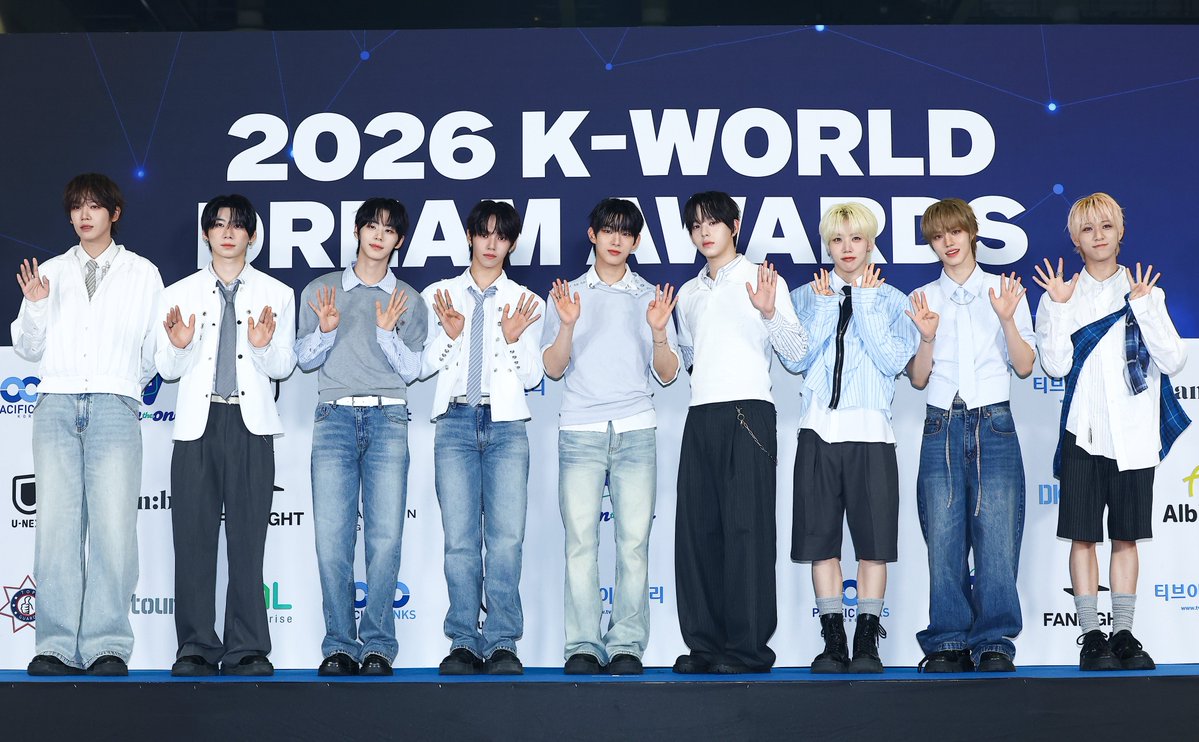 kwda_official's tweet photo. 📸 𝟮𝟬𝟮𝟲 𝗞-𝗪𝗢𝗥𝗟𝗗 𝗗𝗥𝗘𝗔𝗠 𝗔𝗪𝗔𝗥𝗗𝗦 현장 포토

#케이월드드림어워즈 #KWORLDDREAMAWARDS #2026KWDA #KWDA
#AHOF #아홉 https://t.co/Kj9CJrGLoz