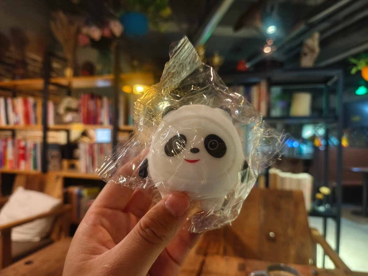 smillingzu5rh's tweet photo. [本周读完《百年孤独》，马尔克斯的文字像一张密网，把孤独织进每片日常里，看完愣了半天才缓过来——好的书，总让人舍不得走出来]， https://t.co/d3WF6c3LP4
