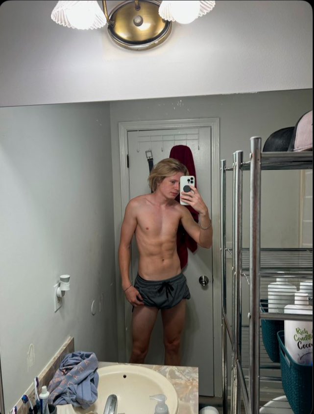 Evanwadex4's tweet photo. Opinions? https://t.co/4HgrGUL9ay