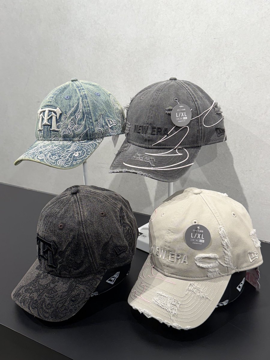 NewEraSakae's tweet photo. 【Collaboration】
新進気鋭のイラストレーター「tamimoon」との初コラボレーションコレクション。各イラストレーターが本コレクションのために、「ニューエラキャップをかぶった女の子」のイラストをオリジナルで制作。作品の中で女の子がかぶっているキャップを商品化。
9/3発売！
#NEWERA #tamimoon https://t.co/jrClTiCn4Y