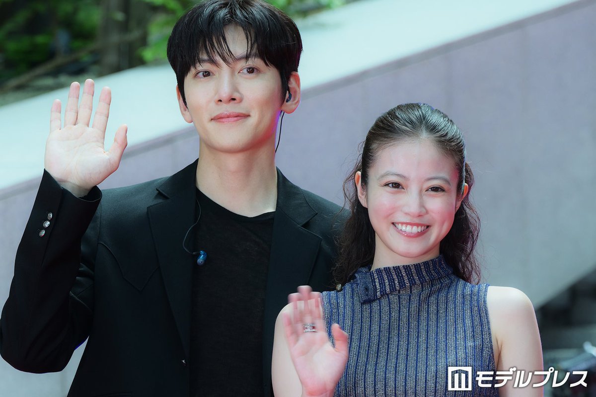 modelpress's tweet photo. チ・チャンウク「メリーベリーラブ」
撮影現場でのハプニング明かす🍓

撮影中によく転ぶ今田美桜を心配
「毎日お祈りしていました」
https://t.co/6LRK9w6iIS

日テレDRAMA SHOWCASE
10月期ドラマ合同会見📺️ https://t.co/LeBwRZ3Wiv