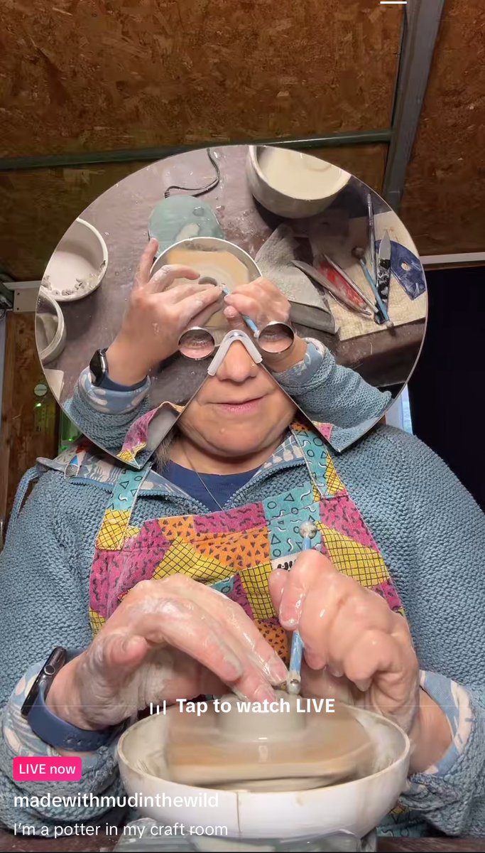 traceyfanclub's tweet photo. stumbled upon this lady who wears this mirror mask so you can see her pov making pottery. obsessed https://t.co/XK2J6uPcFC