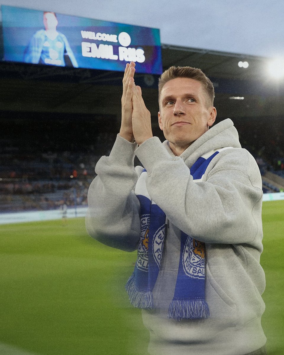 LCFC's tweet photo. A warm Filbert Way welcome ๐
Our new striker Emil Riis was introduced to the Foxes faithful before our #LEIPAR victory ๐ฆ https://t.co/fe5Wk0rZSB