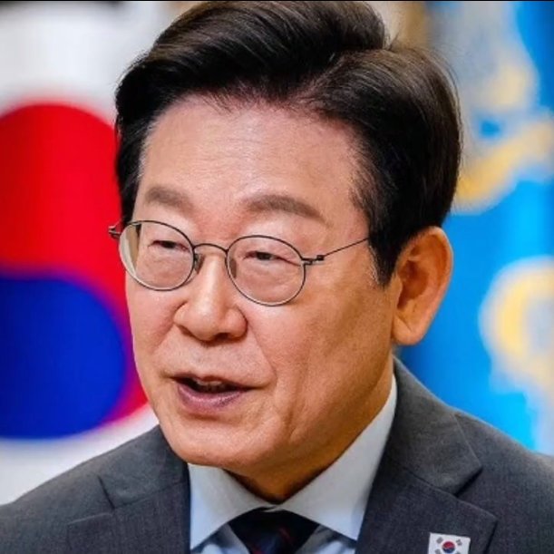 TurkMedyaAjansi's tweet photo. Güney Kore Devlet Başkanı Lee Jae-Myung, Marco Rubio'ya Yanıt ;

"israil kırmızı çizgiyi aştı. Netanyahu'nun Güney Kore'ye ayak basar basmaz, UCM'nin kararları gereğince tutuklanacak.." https://t.co/9xOLkM9ITa