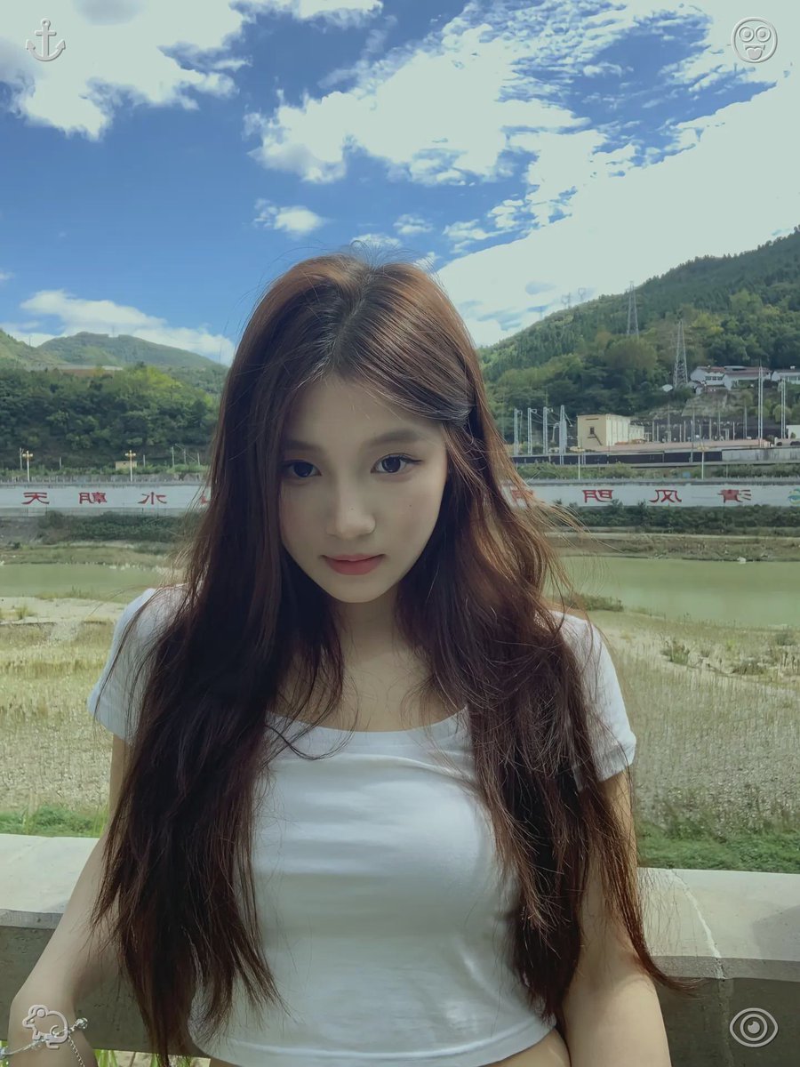 alyaeyx's tweet photo. 🩰A plate of strawberry fruit salad. Never let a solitary setback make you give up on the dream you've held close for so long—a single miss doesn't erase the sweat you've already poured in. Pull yourself together, reset your mindset, and boldly push forward toward your goal all https://t.co/8naU7iVFV6