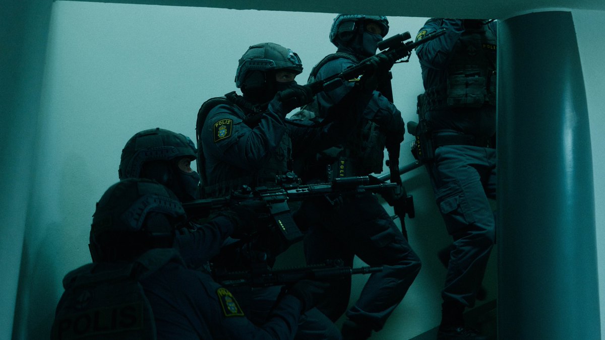 NetflixMENA's tweet photo. تخيل كل يوم جمعة الساعة 1:15 الفجر تصير جريمة قتل والهدف أنك تحل هذا اللغز المرعب وتكشف من الفاعل، والمصيبة ممكن تكون أنت الضحية الجاية!! هذي قصة المسلسل الجديد Blood Sacrifice لو ماشفته للحين ضروري يكون في أعلى قائمة مشاهدتك https://t.co/ZnM3eRvRTp