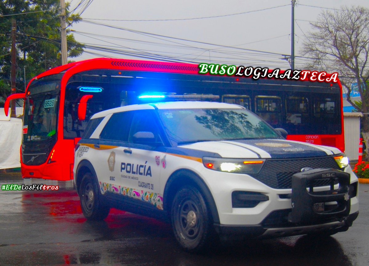 BusologiaAzteca's tweet photo. #𝓔𝓵𝓓𝓮𝓛𝓸𝓼𝓕𝓲𝓵𝓽𝓻𝓸𝓼 | Part ∞
•
Protagonist: Secretaría de Seguridad Ciudadana de la Ciudad de México ✘ Ford Explorer Interceptor
•
Extra: Conexión Centro Aerpuerto 9529 ✘ Metrobús de la Ciudad de México ✘ Volvo BZL Luminus
•
https://t.co/XqeYWlvoTE https://t.co/aoJxE9WaHB