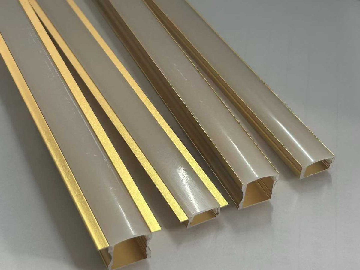 led_channels's tweet photo. Gold color series of aluminum profile
Anodized Gold, Endless Elegance 
#ledprofile #ledprofiles #ledaluminumprofile #aluminumprofile #ledlinear #linearlight #ledlights https://t.co/6x7ZFfsTmG