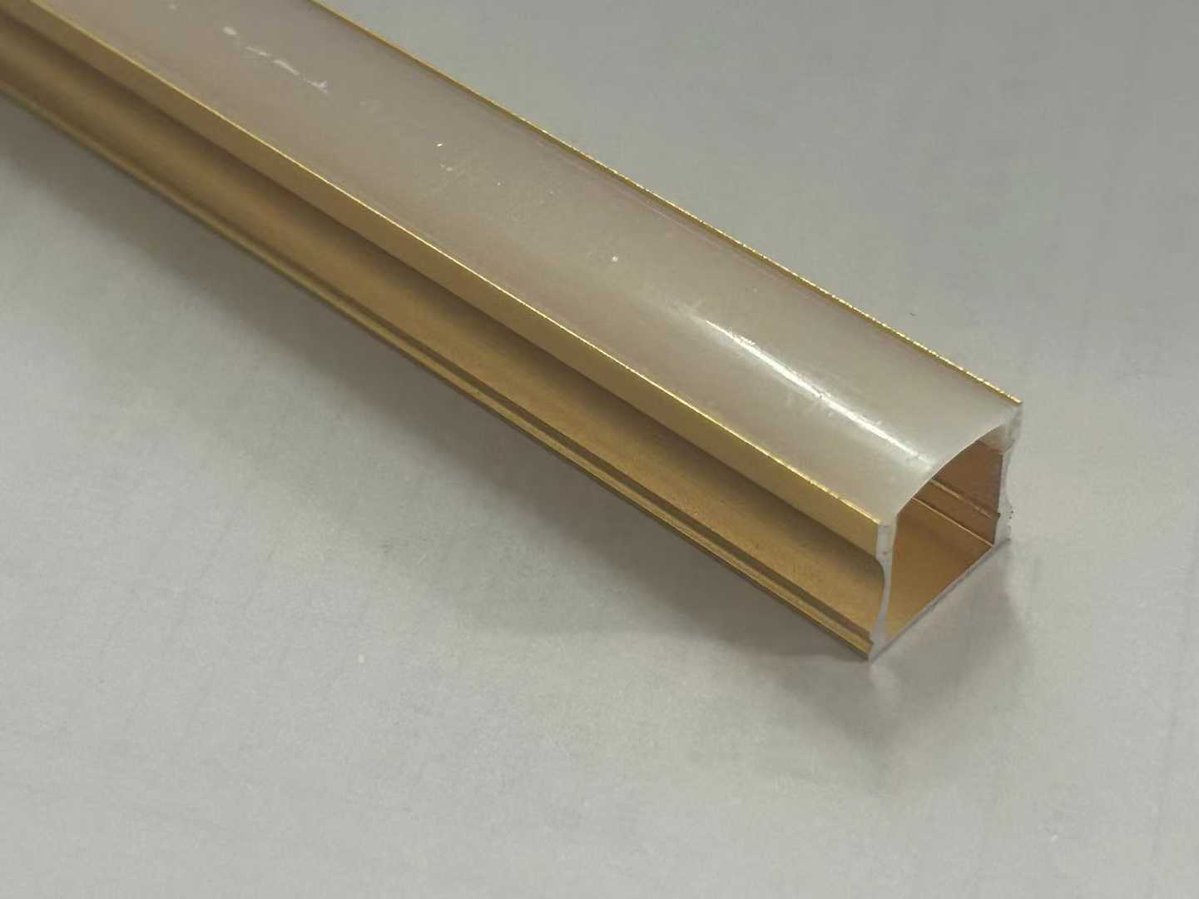 led_channels's tweet photo. Gold color series of aluminum profile
Anodized Gold, Endless Elegance 
#ledprofile #ledprofiles #ledaluminumprofile #aluminumprofile #ledlinear #linearlight #ledlights https://t.co/6x7ZFfsTmG