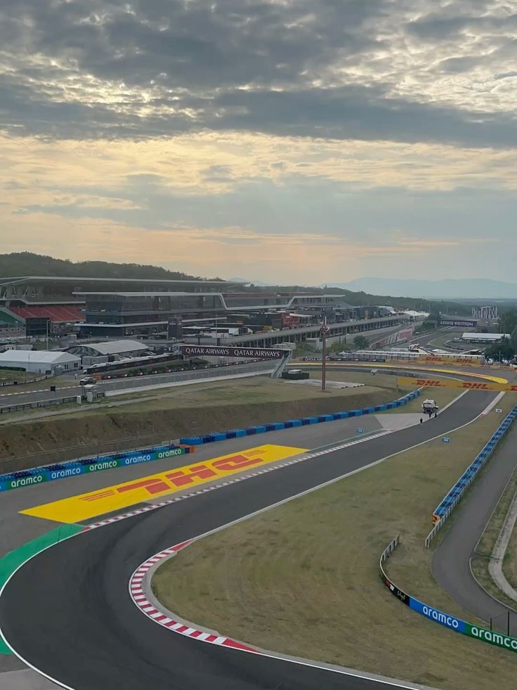 CherrieRonr6's tweet photo. Race weekend is here. The Hungarian Grand Prix awaits. https://t.co/Ew3lhW4xXv