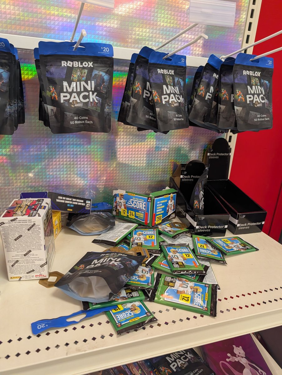 RBXEventHunters's tweet photo. New "Mini Packs" have been spotted at Target!!

They contain 40 Coins, each coin includes a code for 50 Robux https://t.co/jgvgId6pki