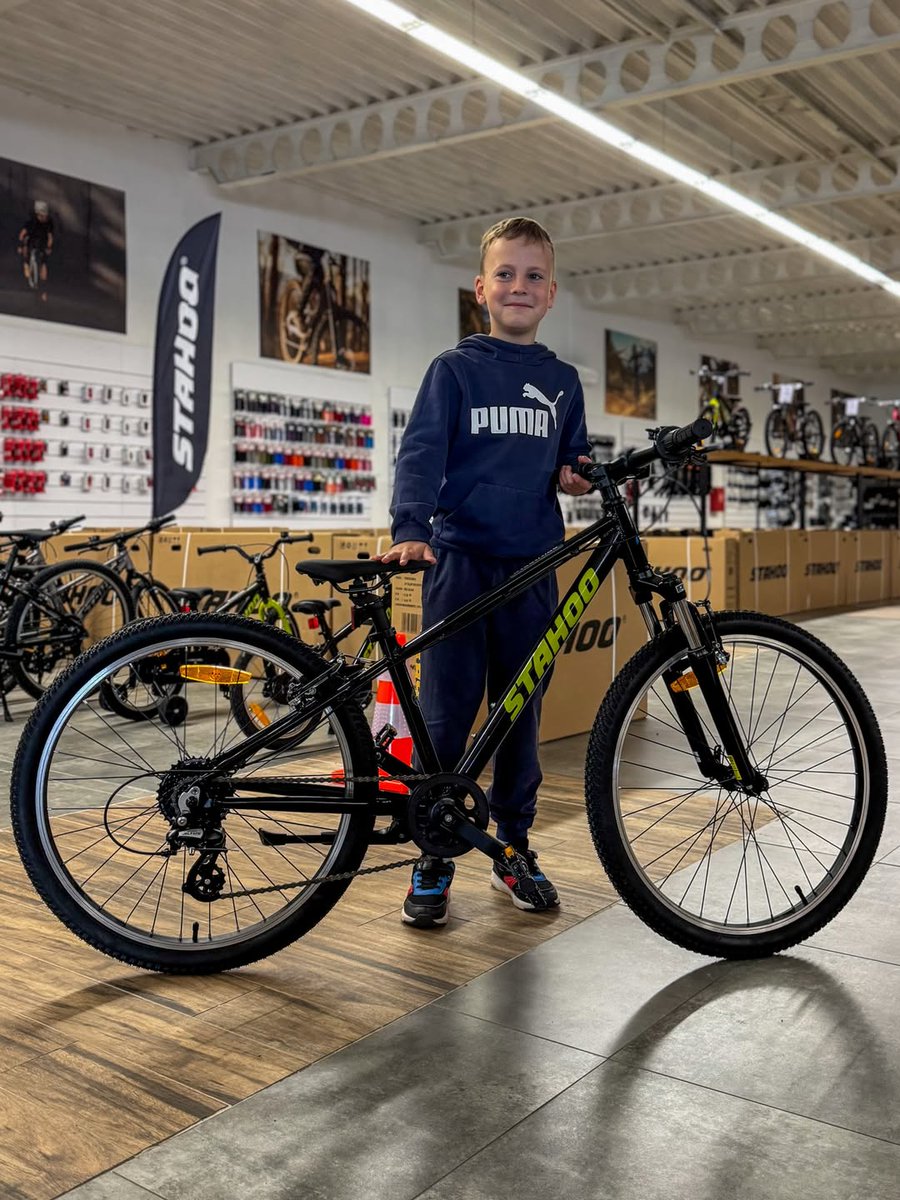 BryanTownepit's tweet photo. First Open Day customer

Jaś arrived first and didn’t hesitate for long. He chose the STAHOO BRYK 24 Suspension Lime Blaze: lightweight, comfortable, and ready for everyday adventures from paved paths to forest trails. Thank you for your trust, and https://t.co/FkJ3bxEcUF