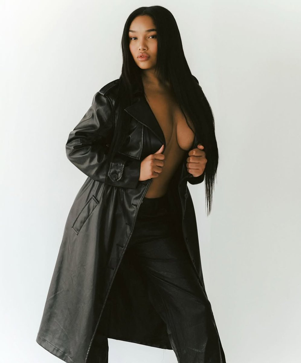 jaslenewhiter's tweet photo. Power isn’t loud, it’s dressed in black.
.
.
.
Calista Faux Leather Trench - Black https://t.co/zdu32qf7zU