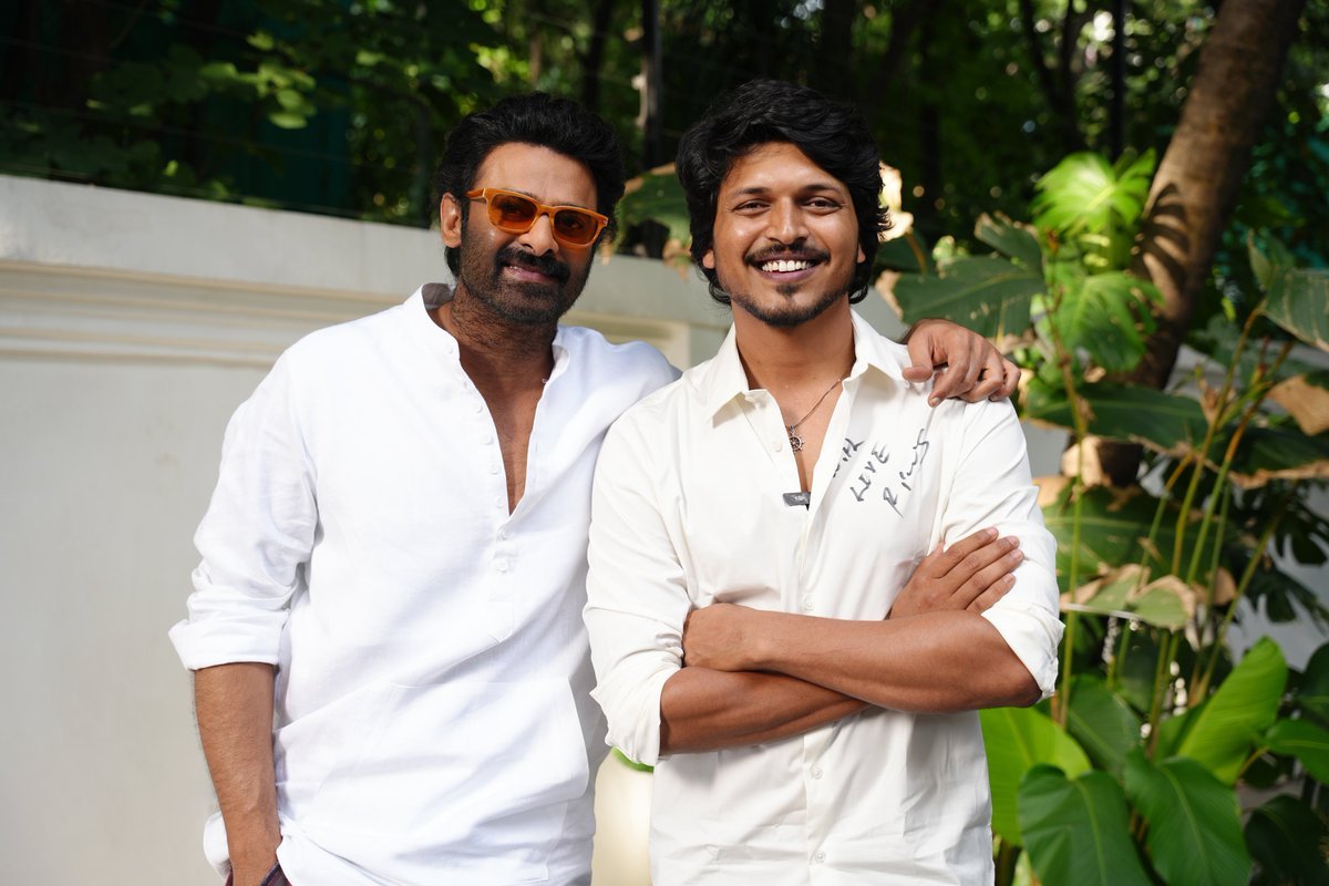HailPrabhas007's tweet photo. #Prabhas latest 🔥🔥🔥 https://t.co/RduhJpETEF