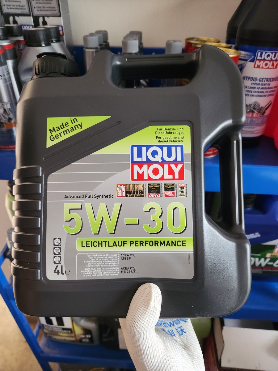 EngineX_Ke's tweet photo. Low friction. High protection. 

Liqui Moly Leichtlauf Performance 5W-30: 8,400 (4ltrs), 2,500 (1ltr)

✔ Excellent wear protection
✔ Fast lubrication
✔ Engine cleanliness
✔ High shear stability
✔ Reduce fuel consumption
✔ Thermal and ageing stability

WhatsApp: 0116938844 https://t.co/qn3Ov98Vqf