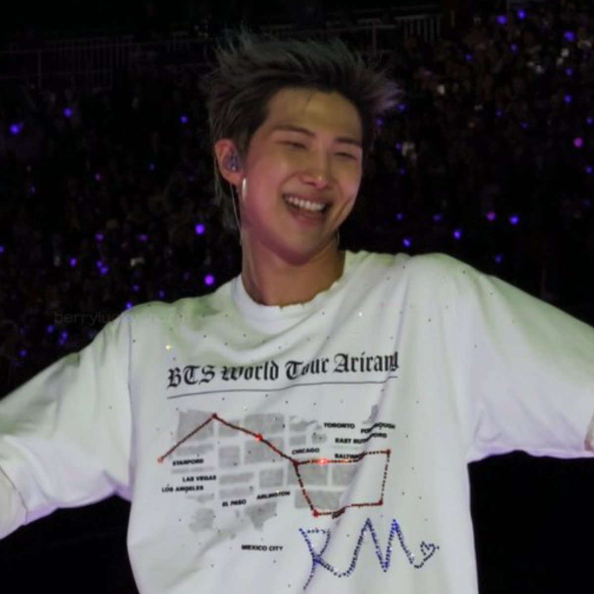 vjoonism's tweet photo. you erode all my edges and turned me into love https://t.co/podb2CpPXN