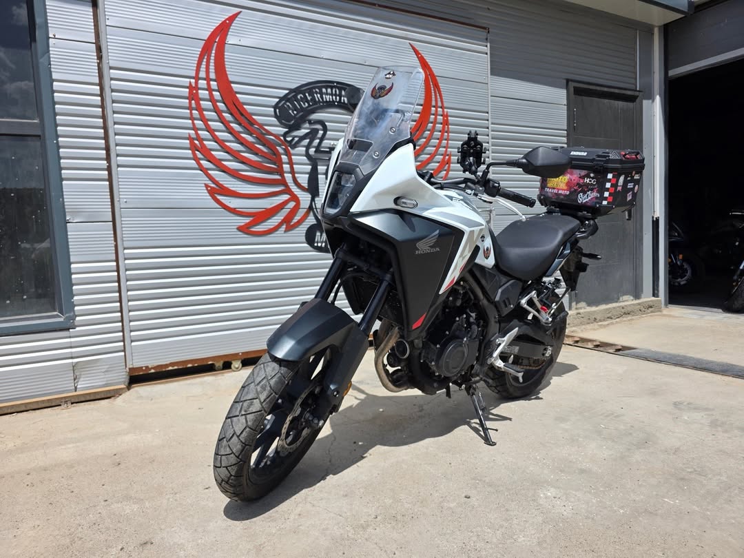 ElodiaDrapeeof's tweet photo. 2024–2026 Honda NX500, imported and ridden 4, 000 km. For sale. Contact: 99863986, 99171655 https://t.co/jDqz0UEgcj