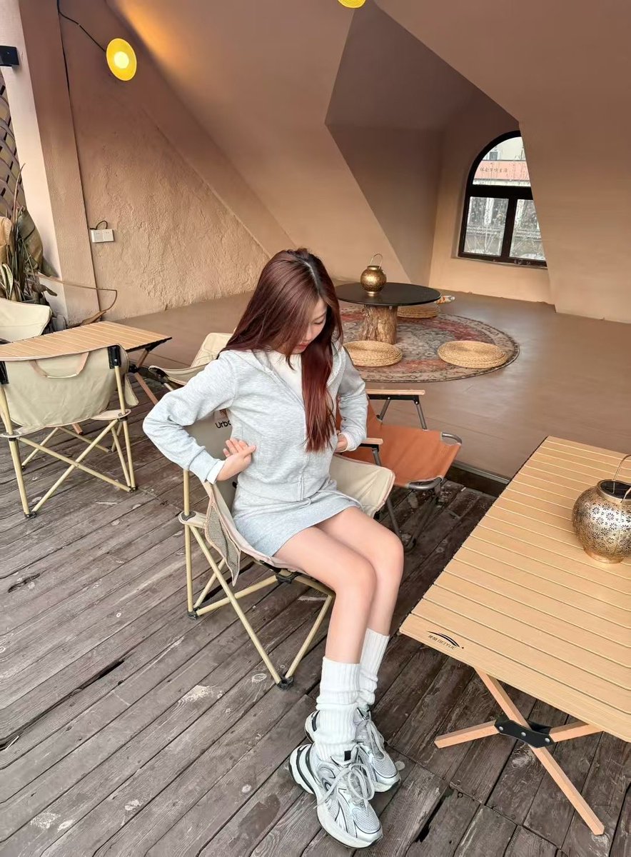 h6969669's tweet photo. #le #女高 https://t.co/YDYymNv8Ij