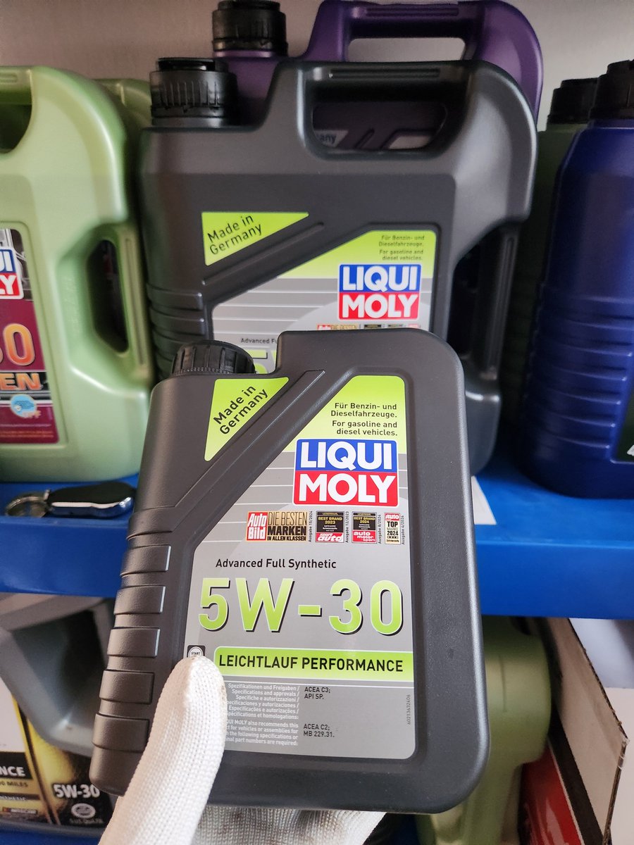 EngineX_Ke's tweet photo. @Atworih Low friction. High protection. 

Liqui Moly Leichtlauf Performance 5W-30: 8,400 (4ltrs), 2,500 (1ltr)

✔ Excellent wear protection
✔ Fast lubrication
✔ Engine cleanliness
✔ High shear stability
✔ Reduce fuel consumption
✔ Thermal and ageing stability

WhatsApp: 0116938844 https://t.co/lLaSMiws3F