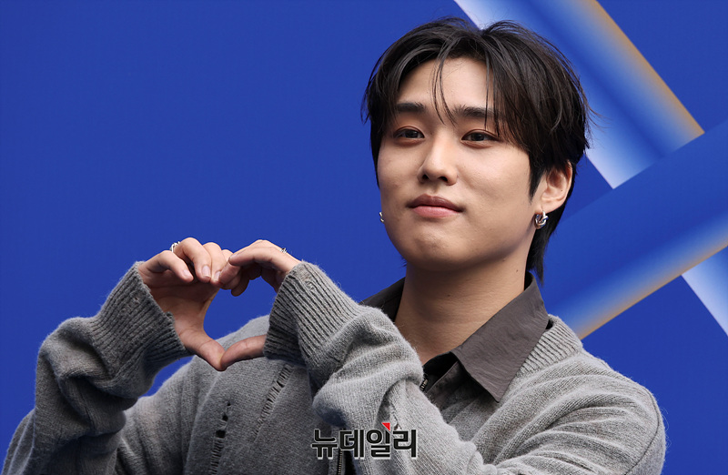 deobimom's tweet photo. #JACOB #제이콥 today at the SEOUL FASHION WEEK with ULKIN https://t.co/ja552TS4yi