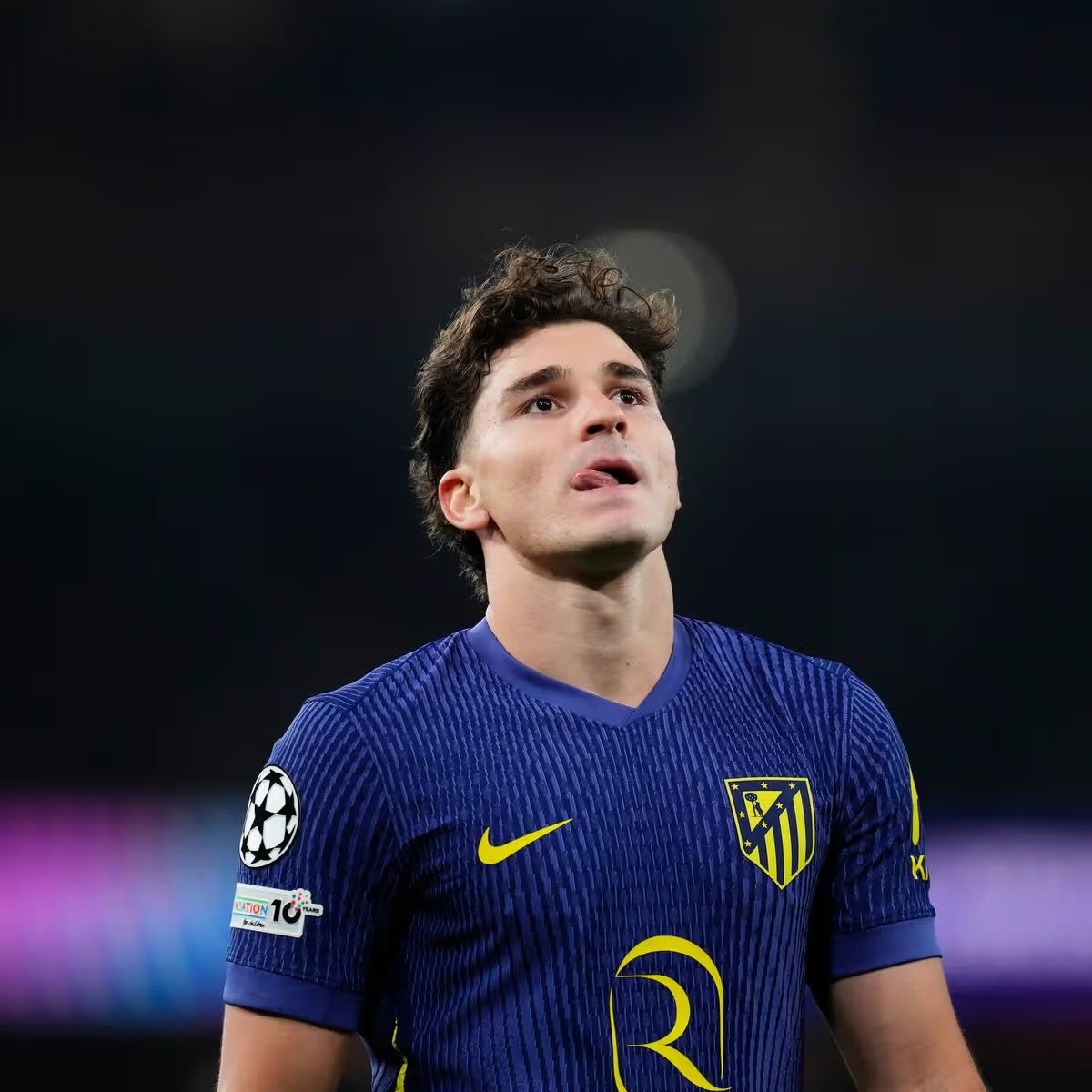 Objetivoatleti's tweet photo. 🗣️🇦🇷 @AS_Picu sobre Julián Alvarez y el FC Barcelona.

“El club azulgrana ha hecho un ridículo histórico este verano al saltarse todas las normas para intentar fichar al argentino. Desde el Atlético siempre fueron claros: no jugaría de azulgrana. Pero a la entidad culé le dio igual. El club madrileño sí supo estar a la altura”.