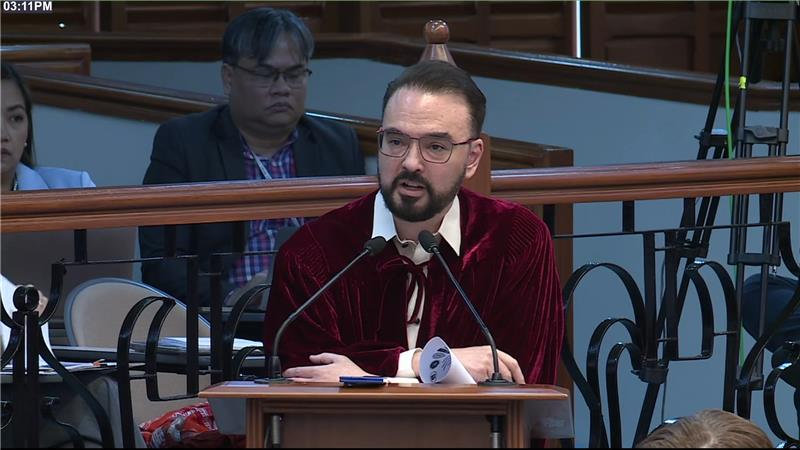 ABSCBNNews's tweet photo. Senator-judge Alan Peter Cayetano asks former DepEd undersecretary Michael Poa asks if it is “practical” for the single special disbursing officer (SDO) of the Department of Education (DepEd) to go around the thousands of public schools across the country to distribute confidential funds.
 
“No, your honor… it would be impractical,” Poa responds.
 
Given this, Cayetano says that the agency is left either to not use the fund or devise a way in accordance with law—such as assigning a security officer—to receive the funds, to which Poa agrees.
 
He adds that the joint circular allows for “project officers.”
 
The senator-judge then asks Poa if giving funds to project officers is irregular, illegal, or improper. Poa responds no to all questions.
 
“Because if you look at the joint circular… if there’s any misuse, you can actually make even the project officers accountable.” #VPOnTrial