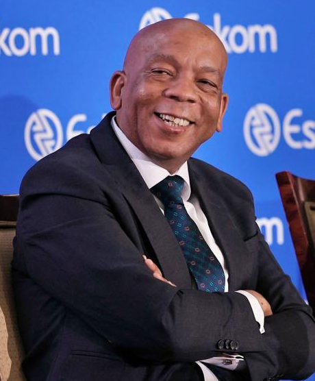 SupaVanSA's tweet photo. How do you sit there with a smug face lying about R 30B profit when you received R 80.2B in tax payer funded "relief"?

Fuck you @Kgosientsho_R , you lying sack of shit. https://t.co/h5pYvgX8AU