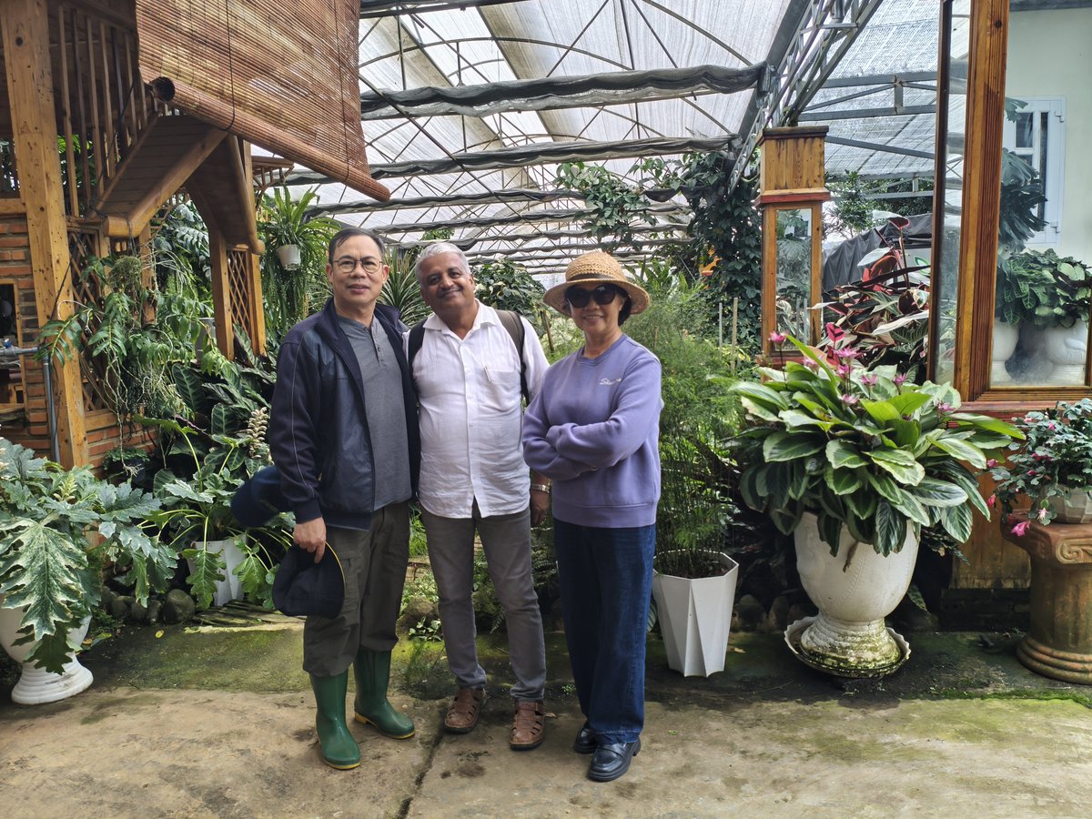 crbasu's tweet photo. Its Heaven on the earth to visit Da Lat for flowers, vegetables and ornaments https://t.co/WTOxG8W8ug