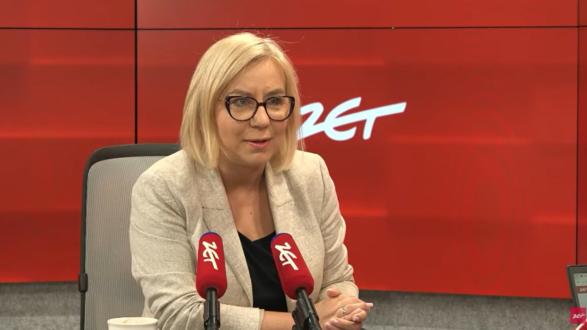 MKiS_GOV_PL's tweet photo. - Środki dla kolejnych 500 placówek w programie termomodernizacji szkół i przedszkoli uruchomimy na jesieni. Rozliczamy aktualnie inwestycje w pierwszych 500 placówkach. Liczymy, że w tej kadencji zmodernizujemy 1000 szkół, żeby wypełniały normy estetyczne, ale przede wszystkim funkcjonalne i ekologiczne i energetyczne XXI wieku - mówiła ministra Paulina @HennigKloska w @Gosc_RadiaZET