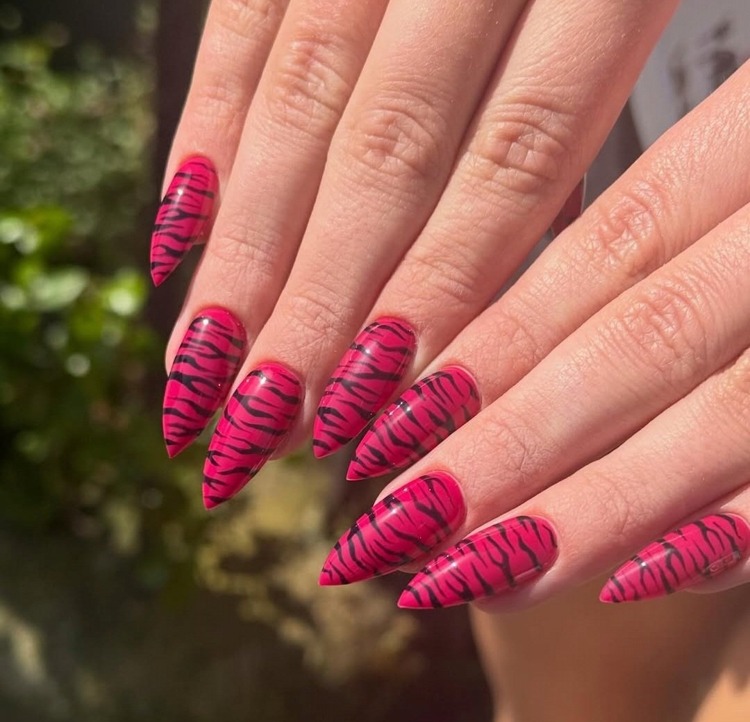 vesperasworld99's tweet photo. What a good boy paying for my nails who's paying for my toes 👣 https://t.co/e9b2zspBSA