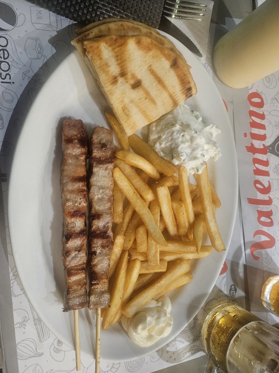 FamousWolluf's tweet photo. @Gladiator50n How about some Souvlaki with tzatziki 😊 https://t.co/mJSWxIwSju